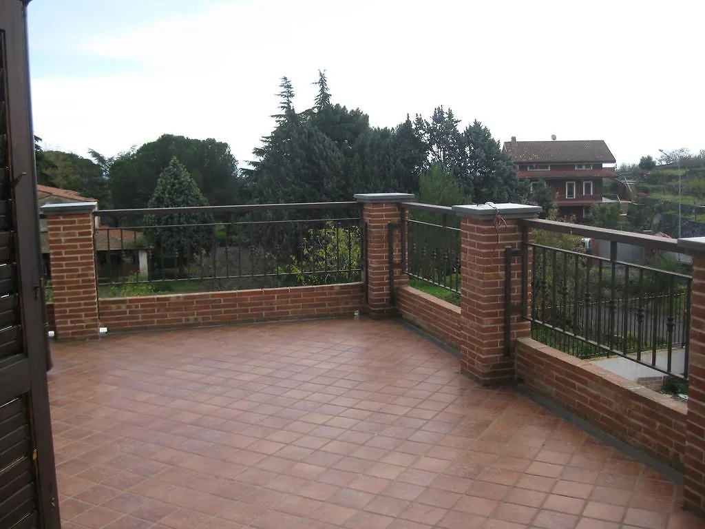 Villa Nina Trecastagni 0*,